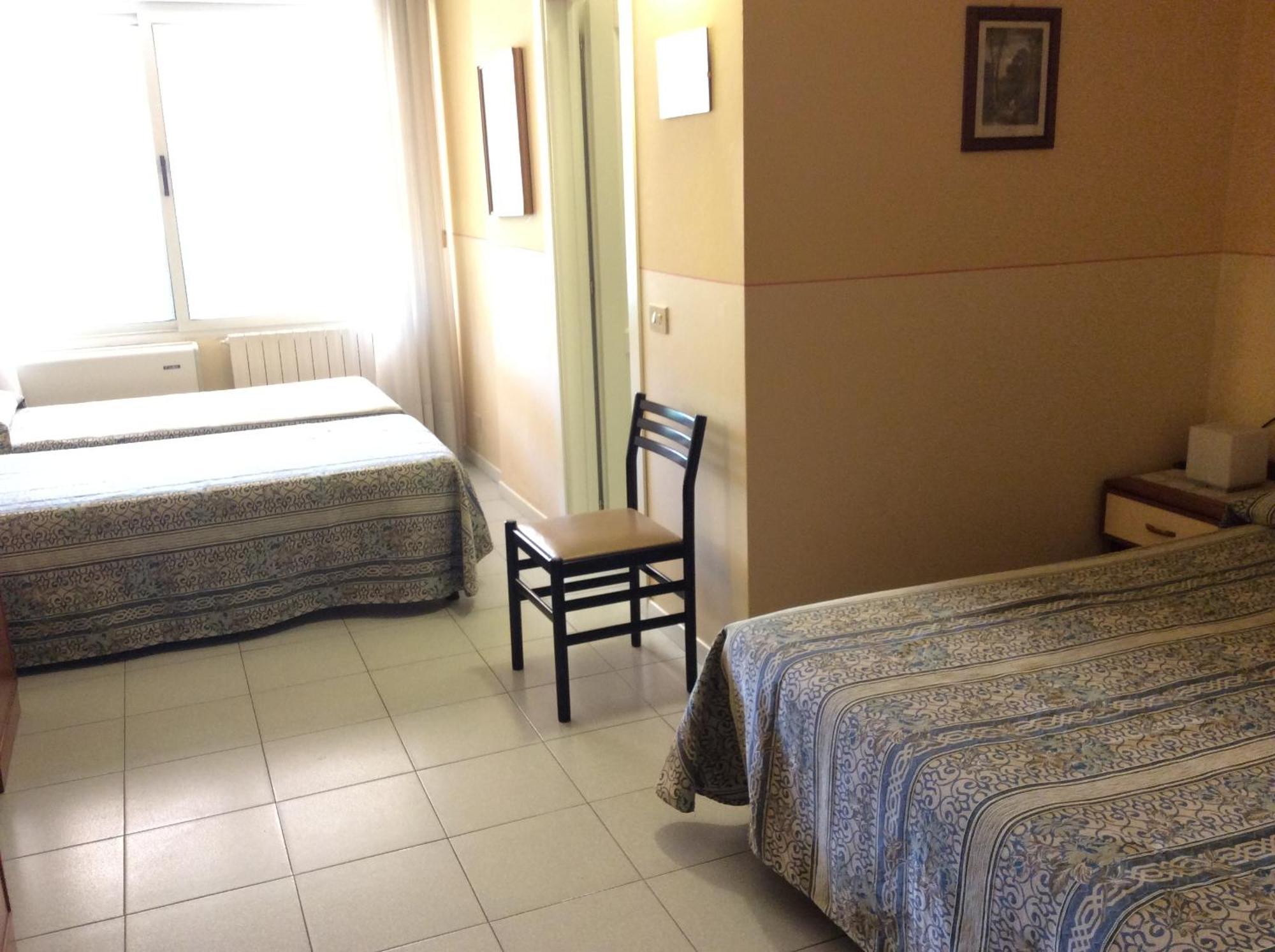 Hotel Le Ginestre Lido di Camaiore Extérieur photo
