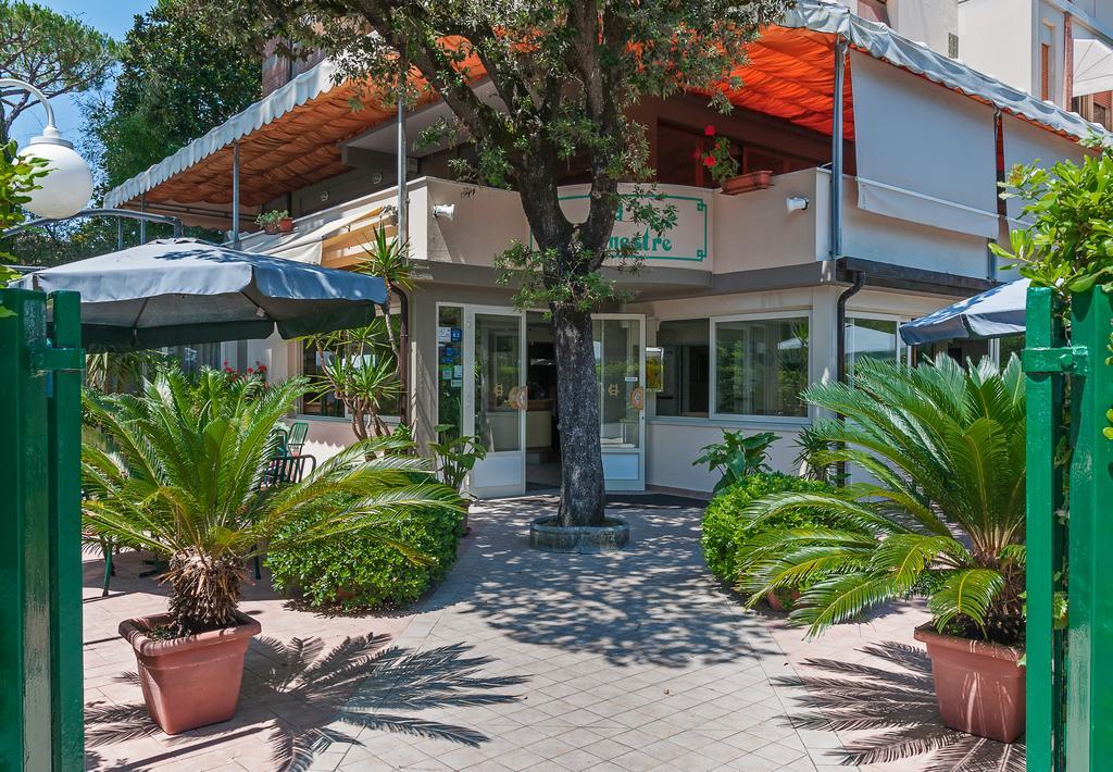 Hotel Le Ginestre Lido di Camaiore Extérieur photo