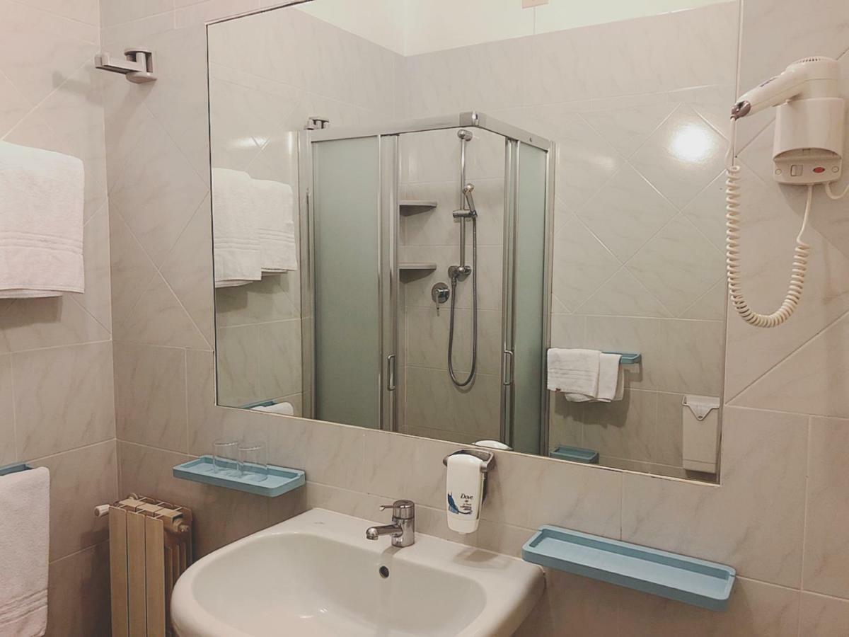 Hotel Le Ginestre Lido di Camaiore Extérieur photo