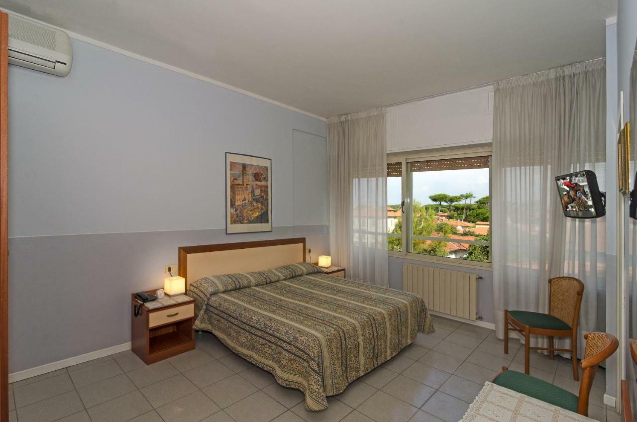Hotel Le Ginestre Lido di Camaiore Extérieur photo
