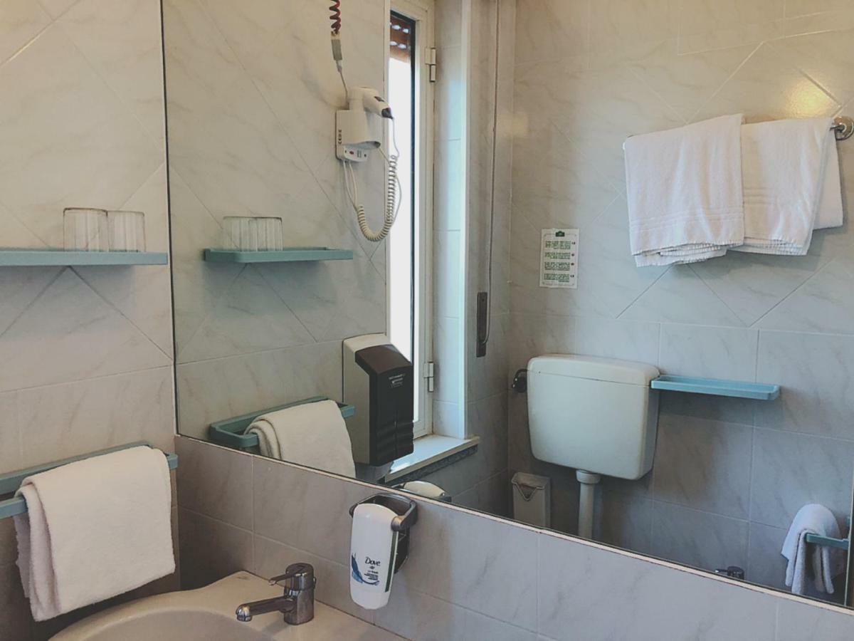 Hotel Le Ginestre Lido di Camaiore Extérieur photo