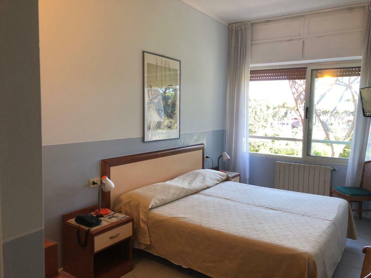 Hotel Le Ginestre Lido di Camaiore Extérieur photo